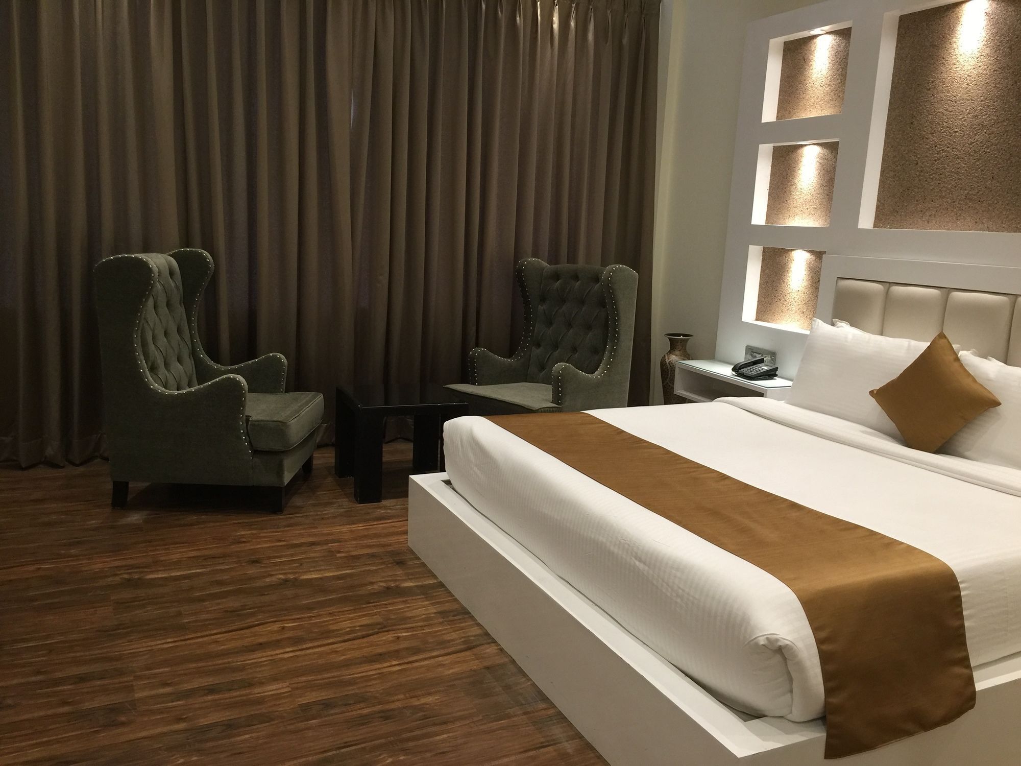 Heritage Luxury Srīnagar Kültér fotó