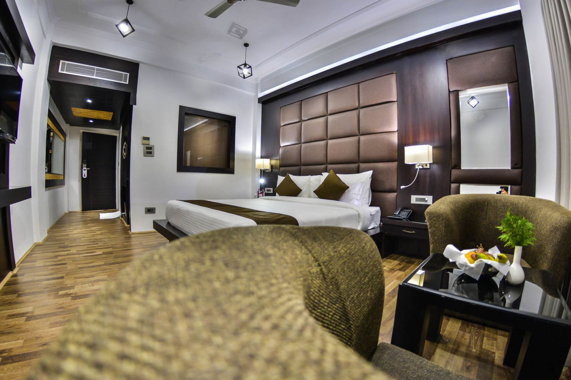 Heritage Luxury Srīnagar Kültér fotó