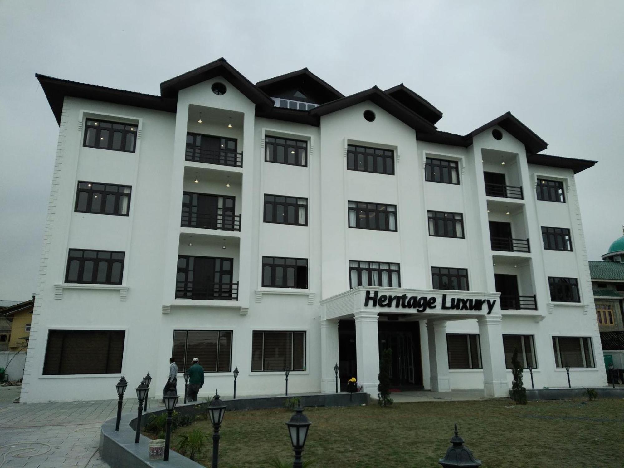 Heritage Luxury Srīnagar Kültér fotó
